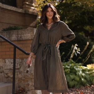 NWT Umgee Crinkled Satin Olive Midi Belted Dress- M